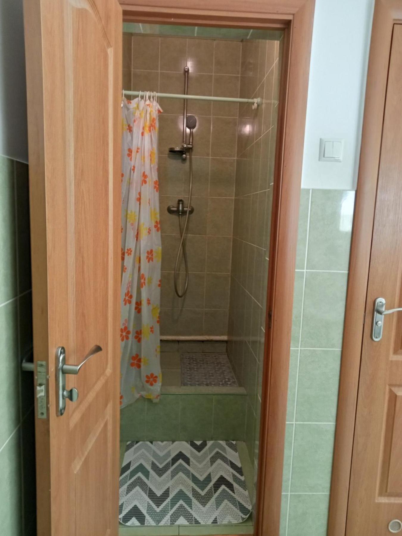 Hostel Iskra Lviv Exterior photo